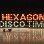 Produksi Neon Box, Letter Timbul, Branding assets custom Jakarta, Tangerang, Bandung, Bekasi, Surabaya, Medan dan Kota Lain di Indonesia.