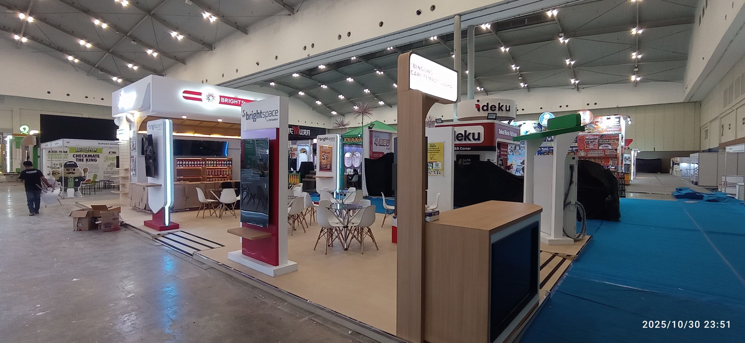 Booth ikonik terbaik pt pertamina patra niaga produksi boothspace.id 2026 jakarta - jasa pembuatan custom booth jiexpo ice bsd nice pik2 expo exhibition