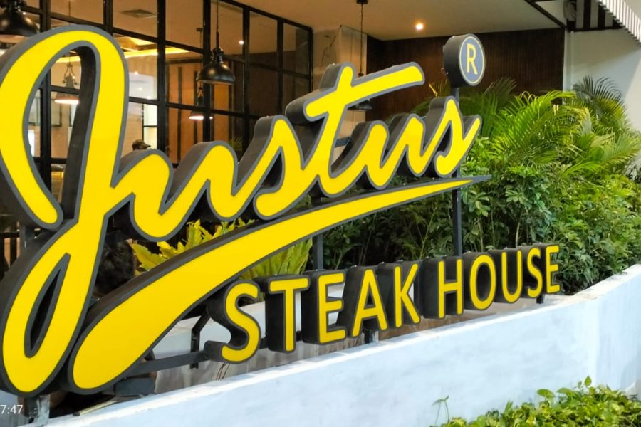 3D letter timbul brand justus steak house by boothspace id
